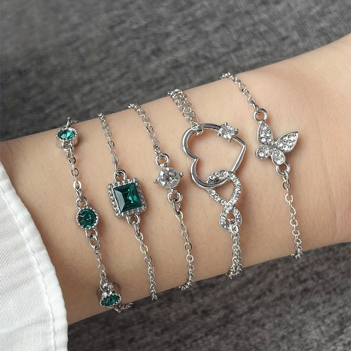 Retro Elegant Fashion Bracelet  Diamond  Infinite  Green